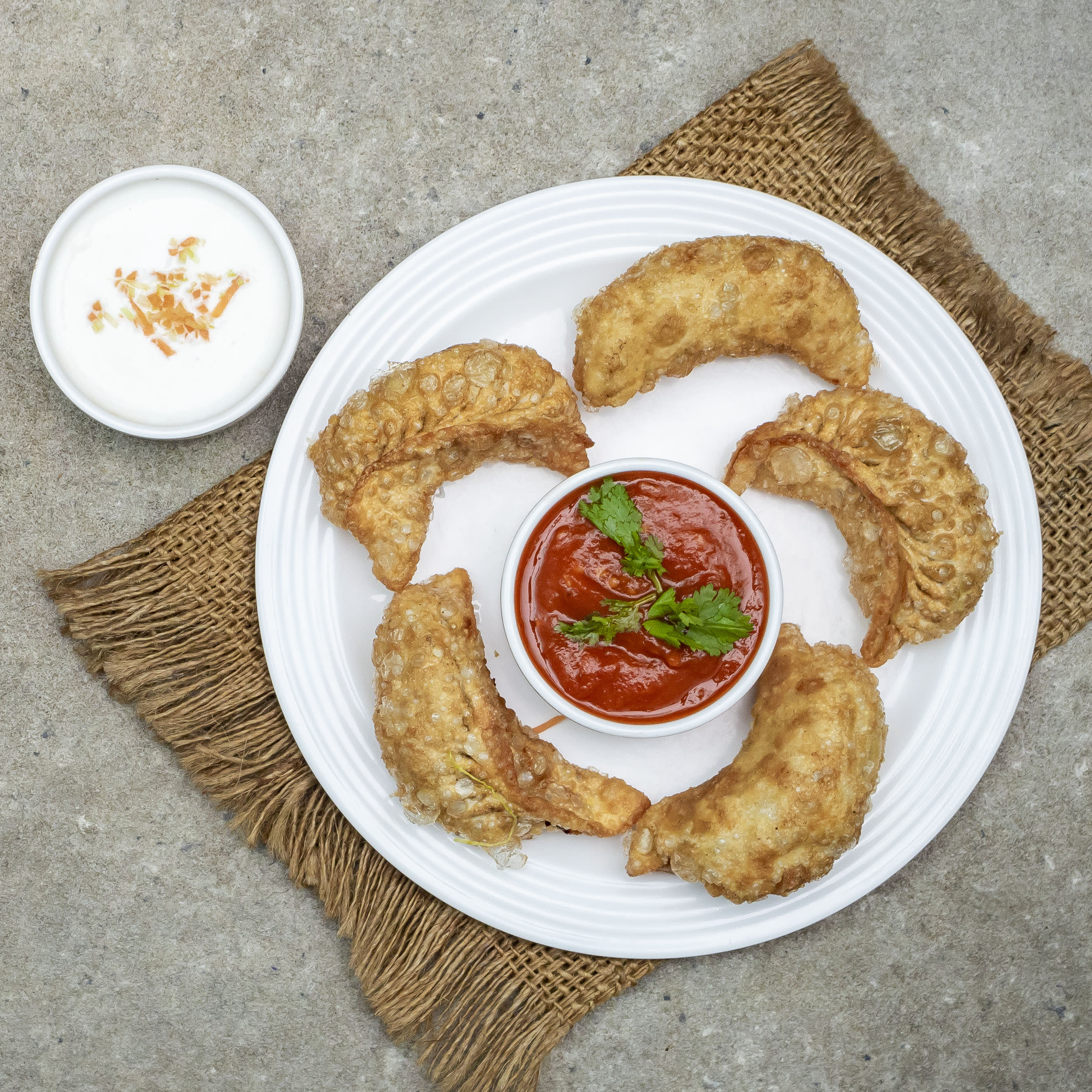 Darjeeling snacks momos point ( Center Point) - Logo