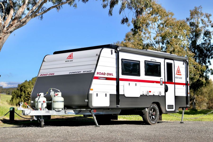 Darwin Caravans - Logo