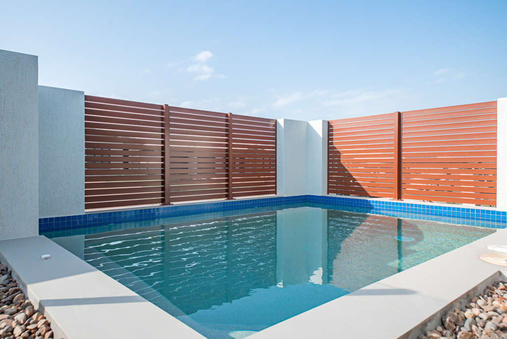 Darwin Concrete Pools - Logo