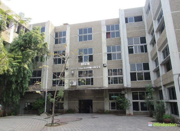 DAV Boys Senior Secondary School - Logo