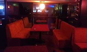 Davis Bar And Restaurant - Cover photo