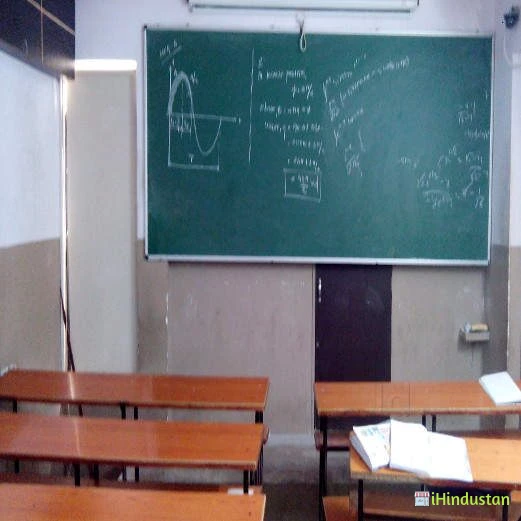 D.A.V.Sr.Sec. Public School - Logo
