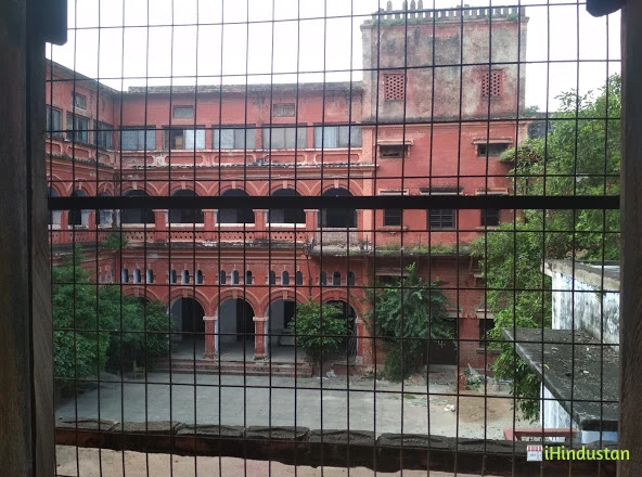Dayanand Anglo-Vedic College, D.A-V. College, Kanpur - Logo