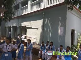 Dayanand Kanya Vidyalayaa - Logo
