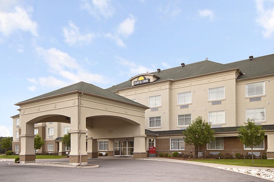 Days Inn Ottawa Airport - Logo
