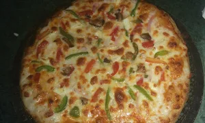 Da Yummy Pizza - Logo