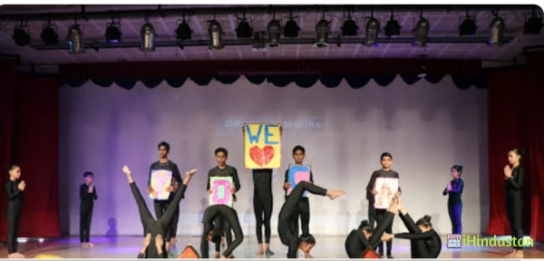 D C M Group Of School - Logo