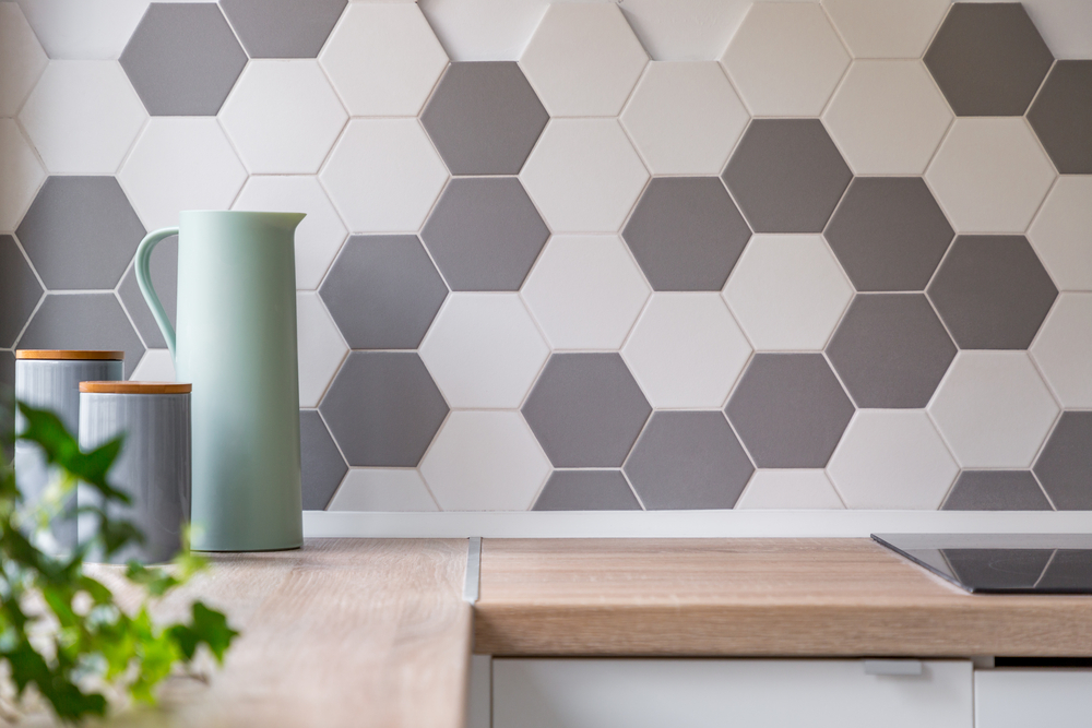 Dean Gray Tiling - Logo