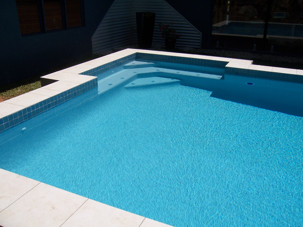 Dean Thomas Pools - Logo