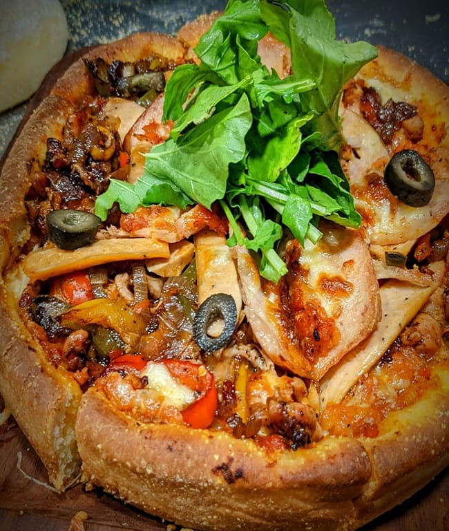 Deep Dish Pizzeria - Logo
