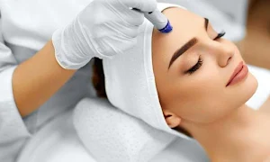 Deleena Beauty Clinic - Cover photo