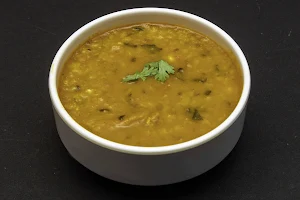Delhi Base Sri Food Court - Logo