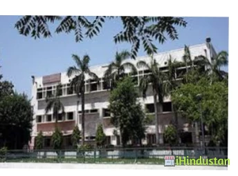 Delhi College of Arts and Commerce - Logo