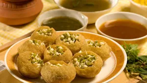 Delhi Pani Puri - Logo