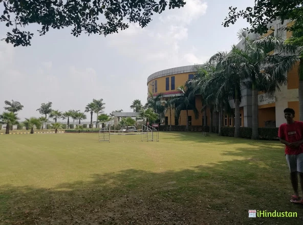 Delhi Public School - Allahabad - Logo