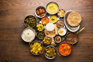 Delhi street yum yum - Cover photo