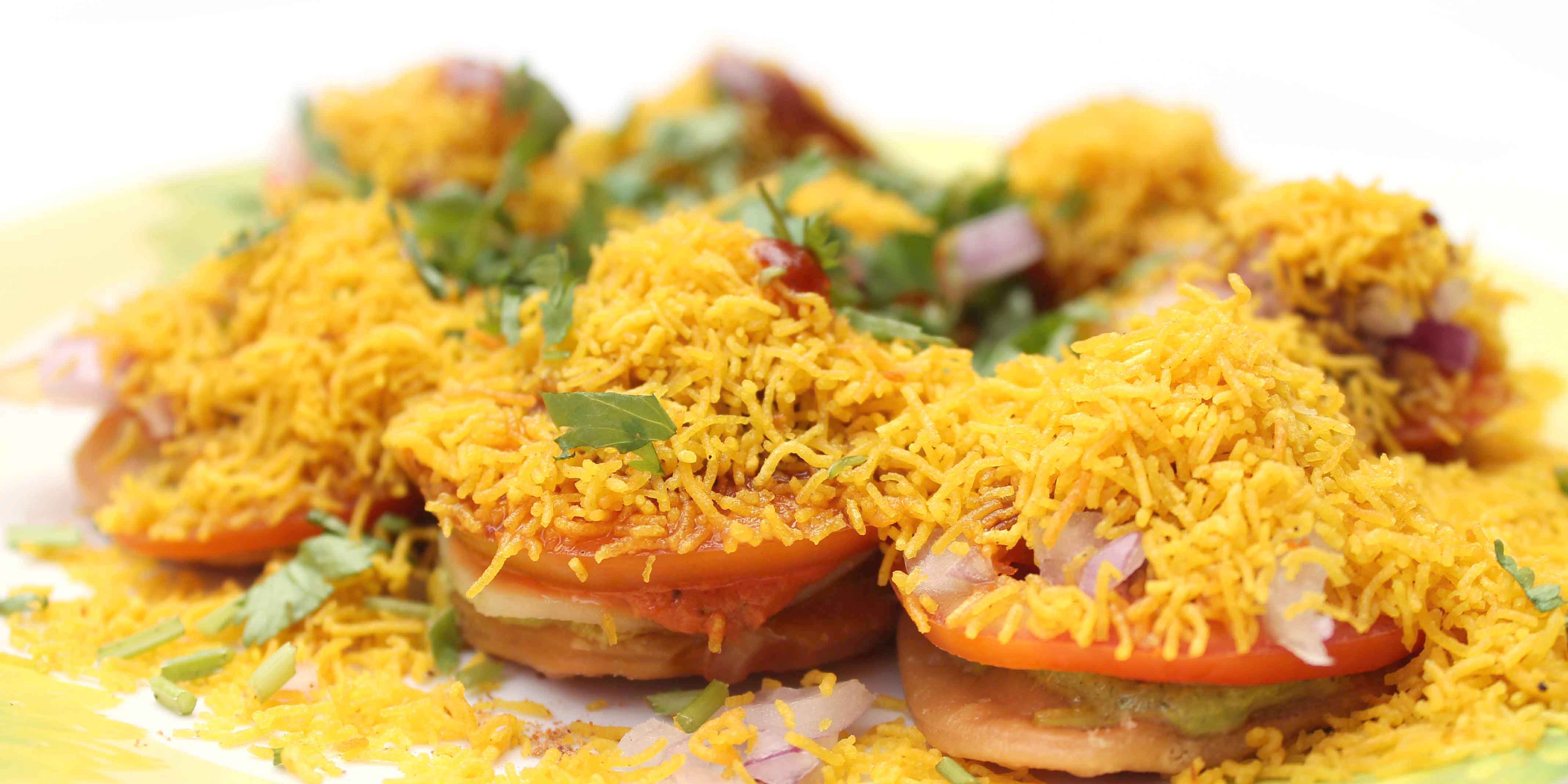 Delhiwala Chaat - Logo
