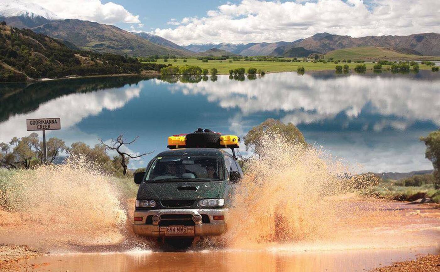 Delica Garage - Cover photo
