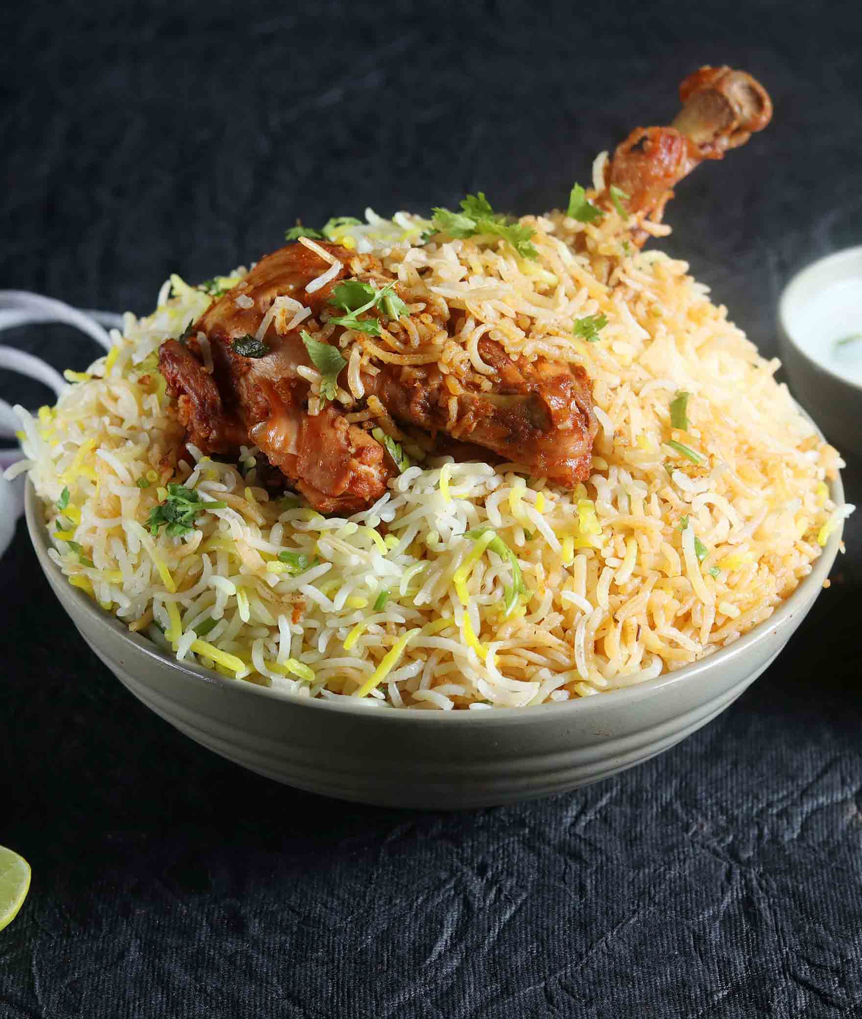 Delicious Fast Food And Tiffin Hub - Logo