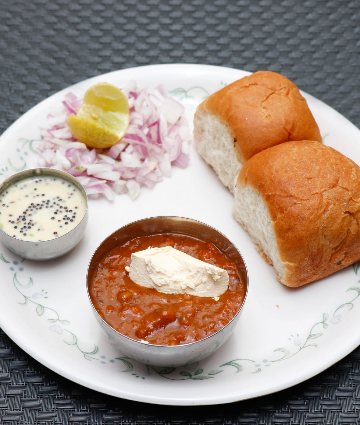 Delicious Pav Bhaji - Logo