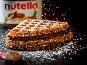 Delicious Waffles Shakes & More - Logo