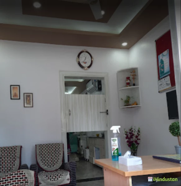 DENTAL CARE CLINIC - Logo