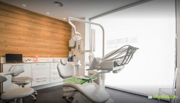 Dental Implant Centre - Logo