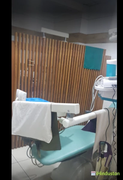 Dental smile clinic - Logo