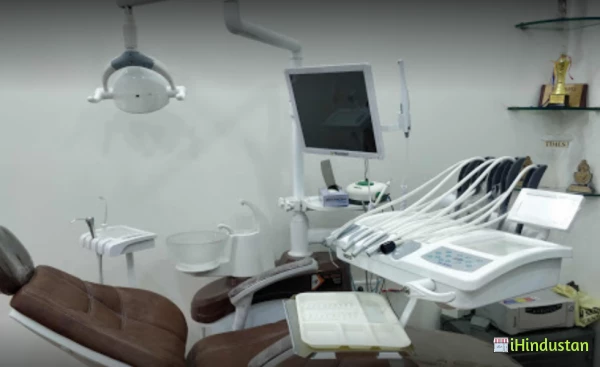 DentQure Dental Clinic - Logo