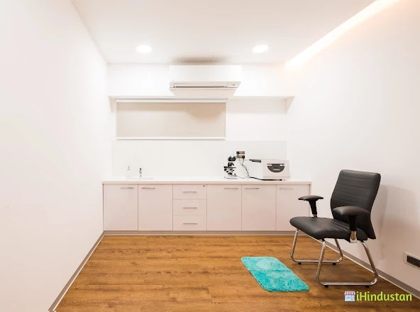 Dermaville Skin Clinic - Logo