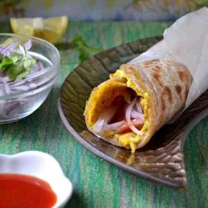 Desi Rolls - Logo