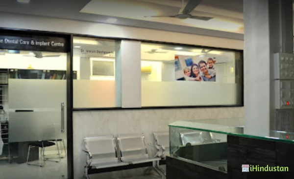 Deshpande Dental - Logo