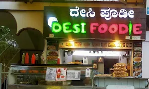 Desi Foodie - Logo
