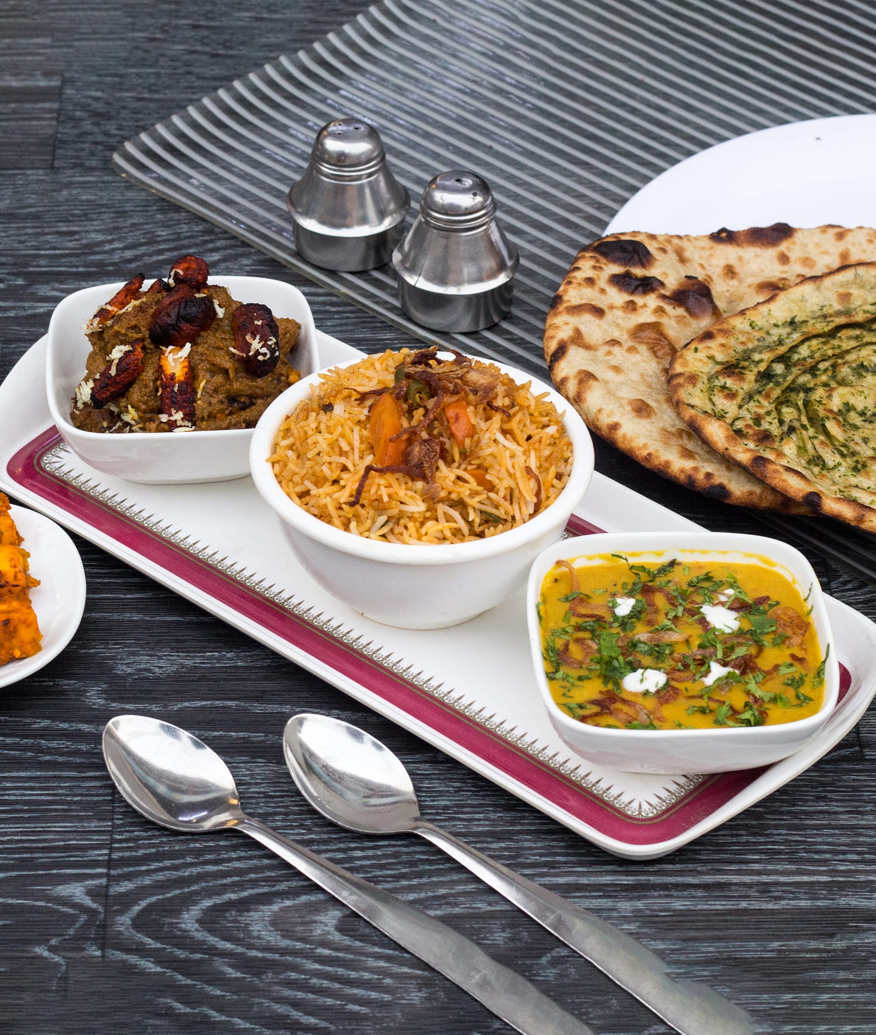 Desi Fine Dine - Logo