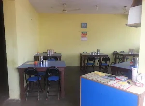 Desi Golden Restaurant - Logo