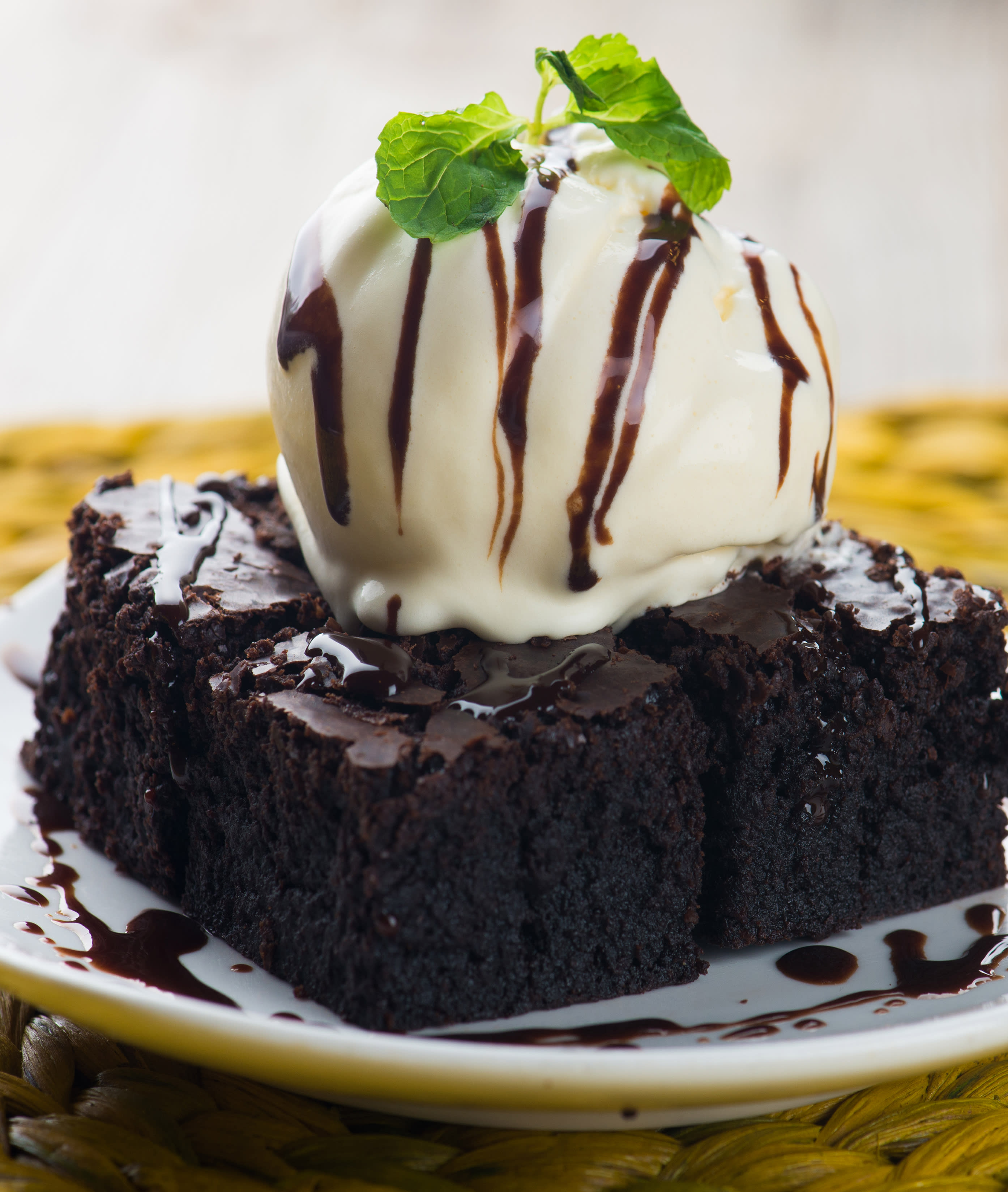 Dessert Hub - Logo