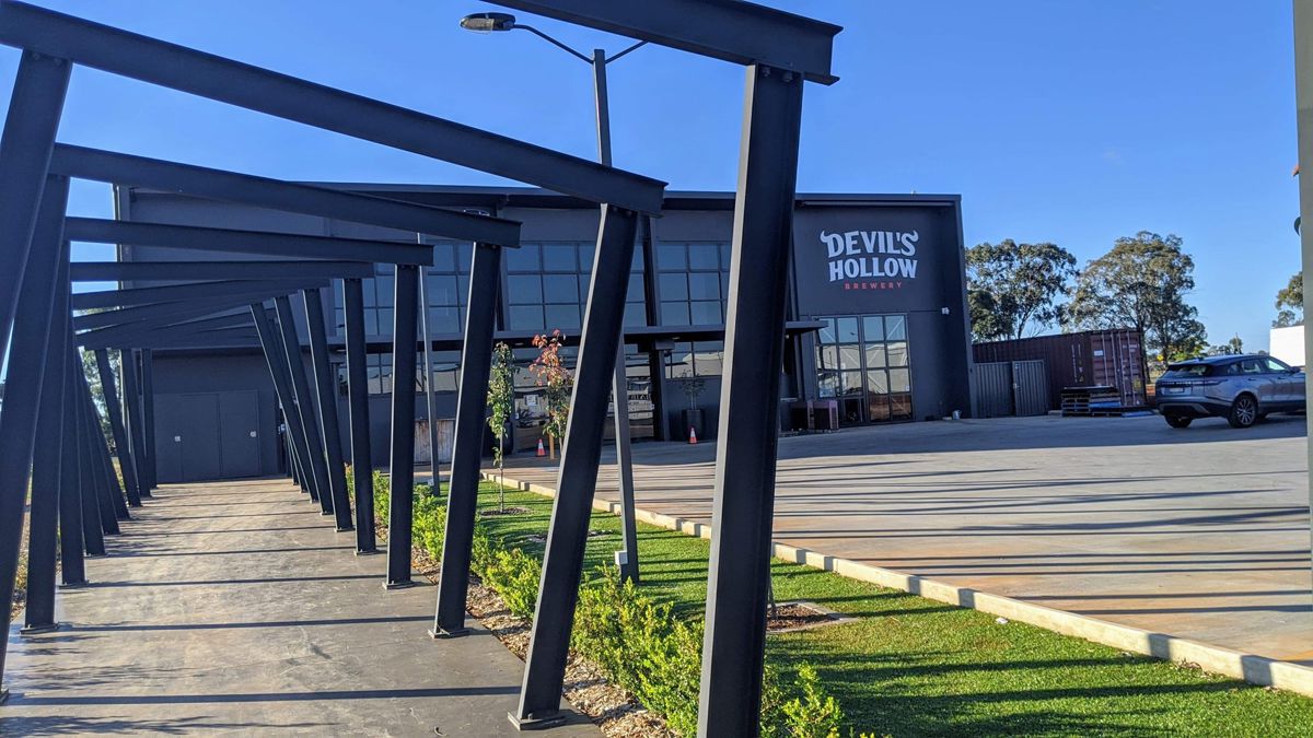 Devil's Hollow Brewery - Logo