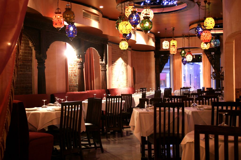Devi Restaurant - Logo