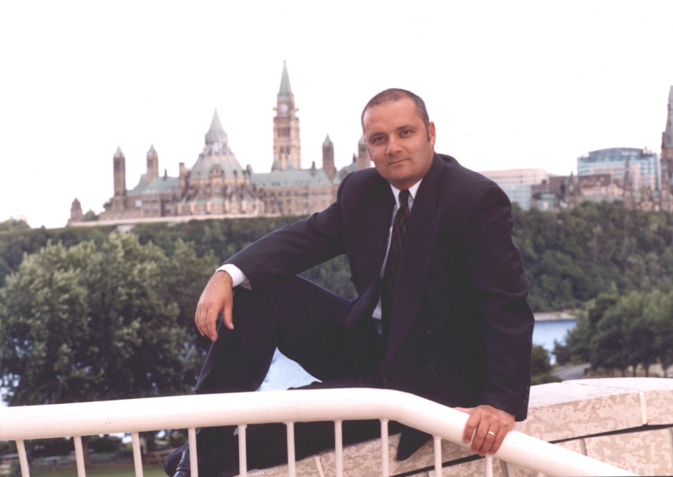 Devon Wadden - Sales Person/Realtor at ReMax Metro City - Logo