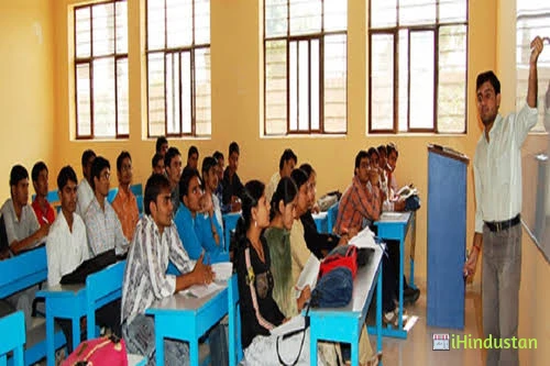 Dholaplash Polytechnic College, Alwar - Logo