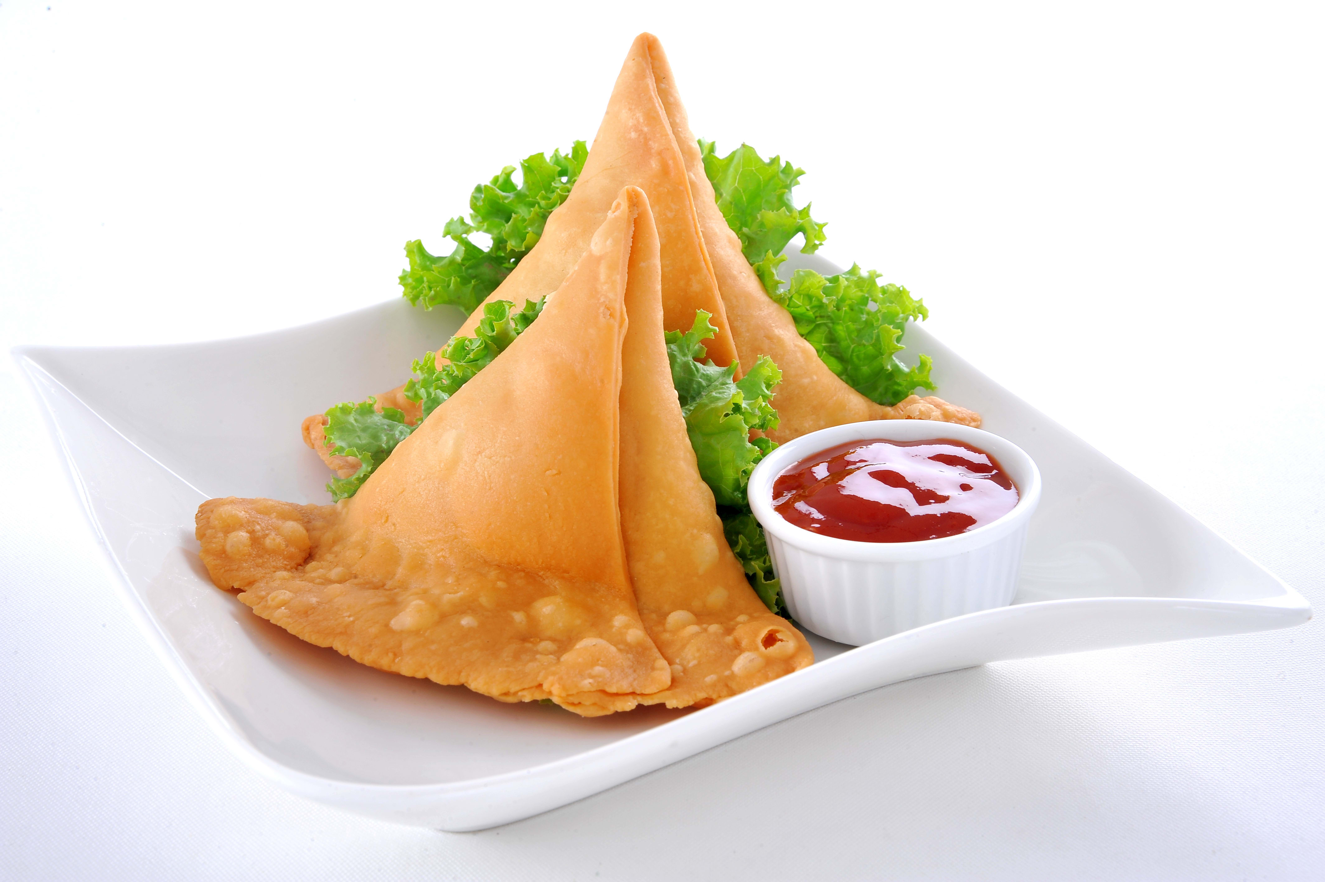 Dhumakul Vadapav - Logo