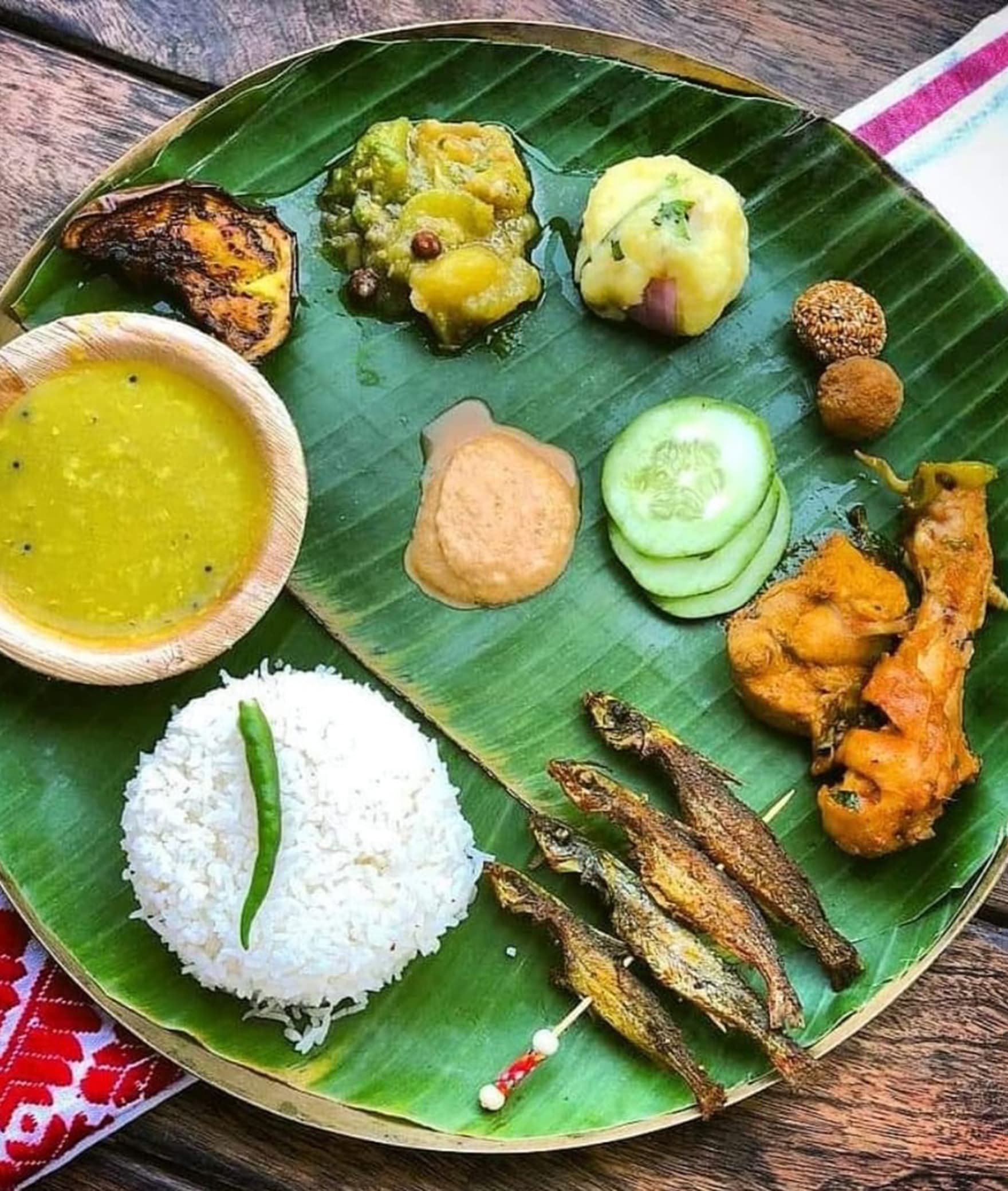 Dhuwachang-The Ethnic Kitchen - Logo