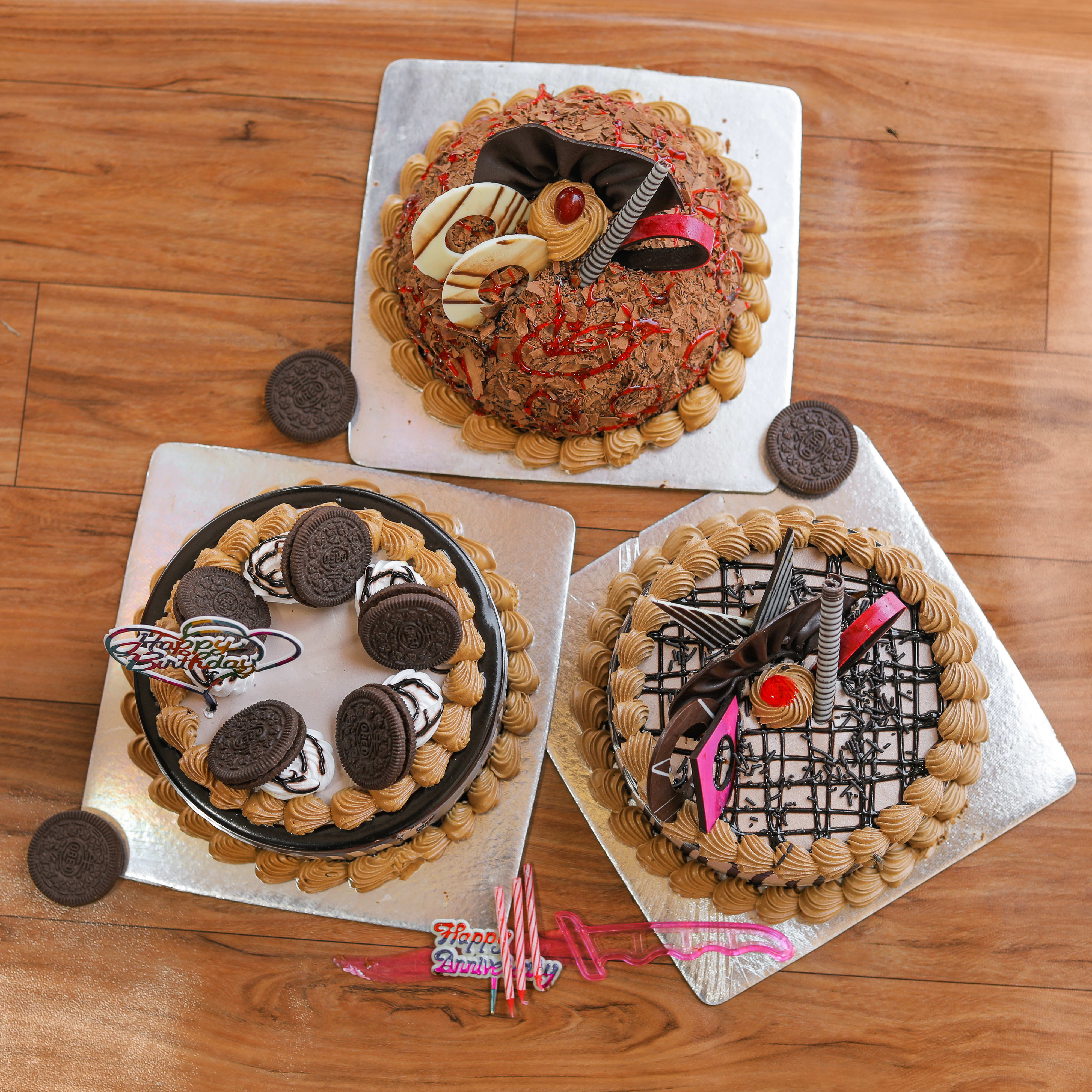Dhvani Bakery And Ice Cream Parlar - Logo