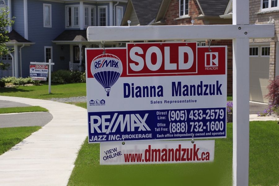 Dianna Mandzuk, RE/Max Jazz Realtor - Cover photo