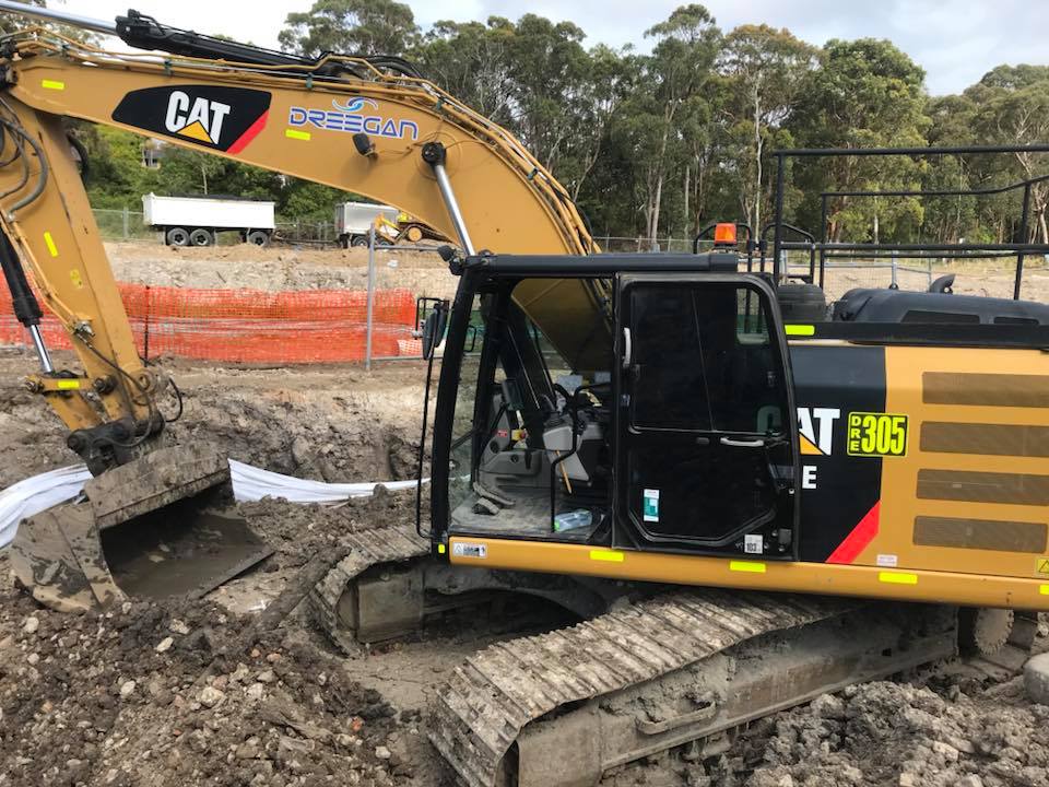 Dig-Right Earthworx - Logo