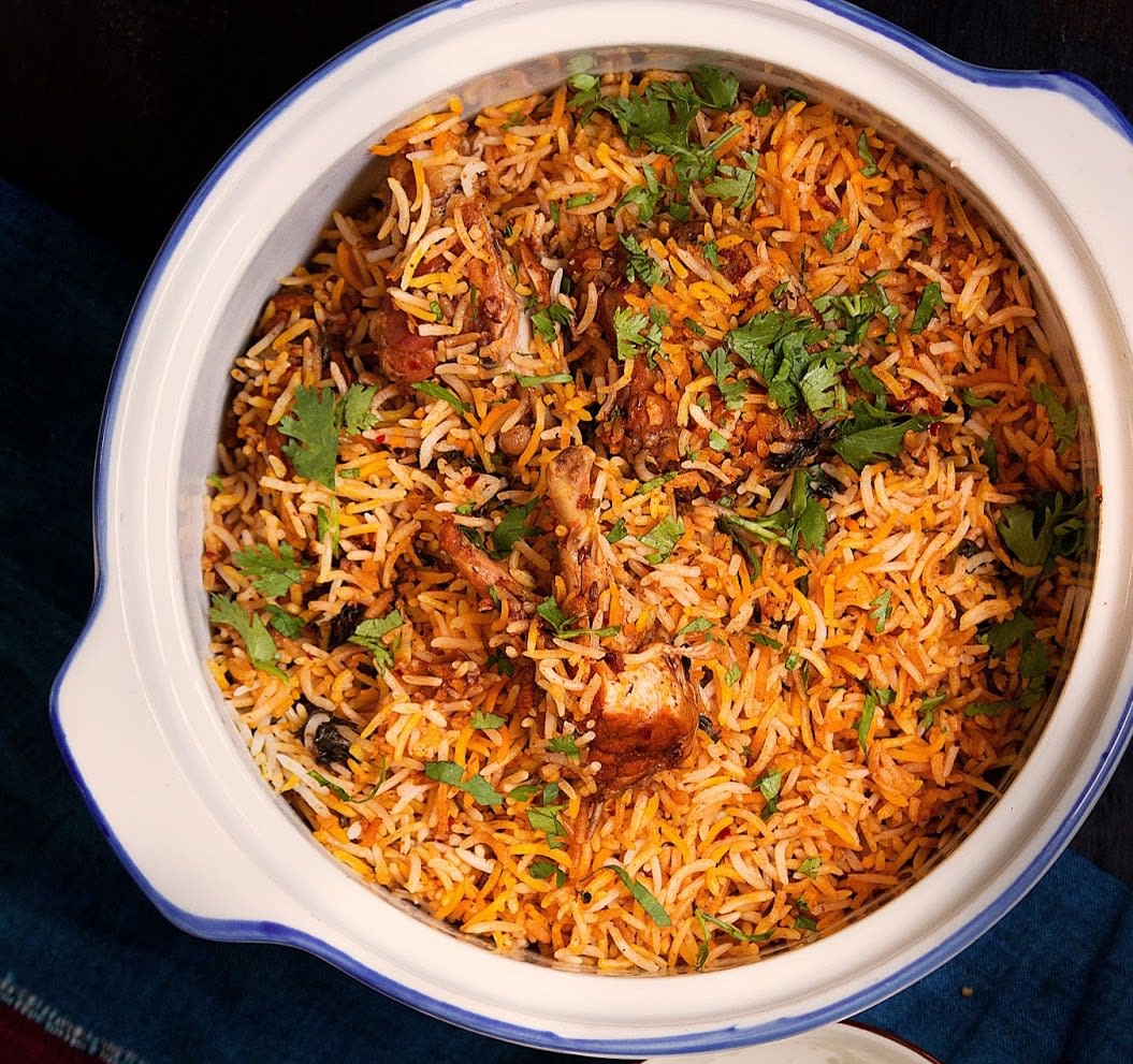 Dindigul Suvai Biriyani Kadai - Logo