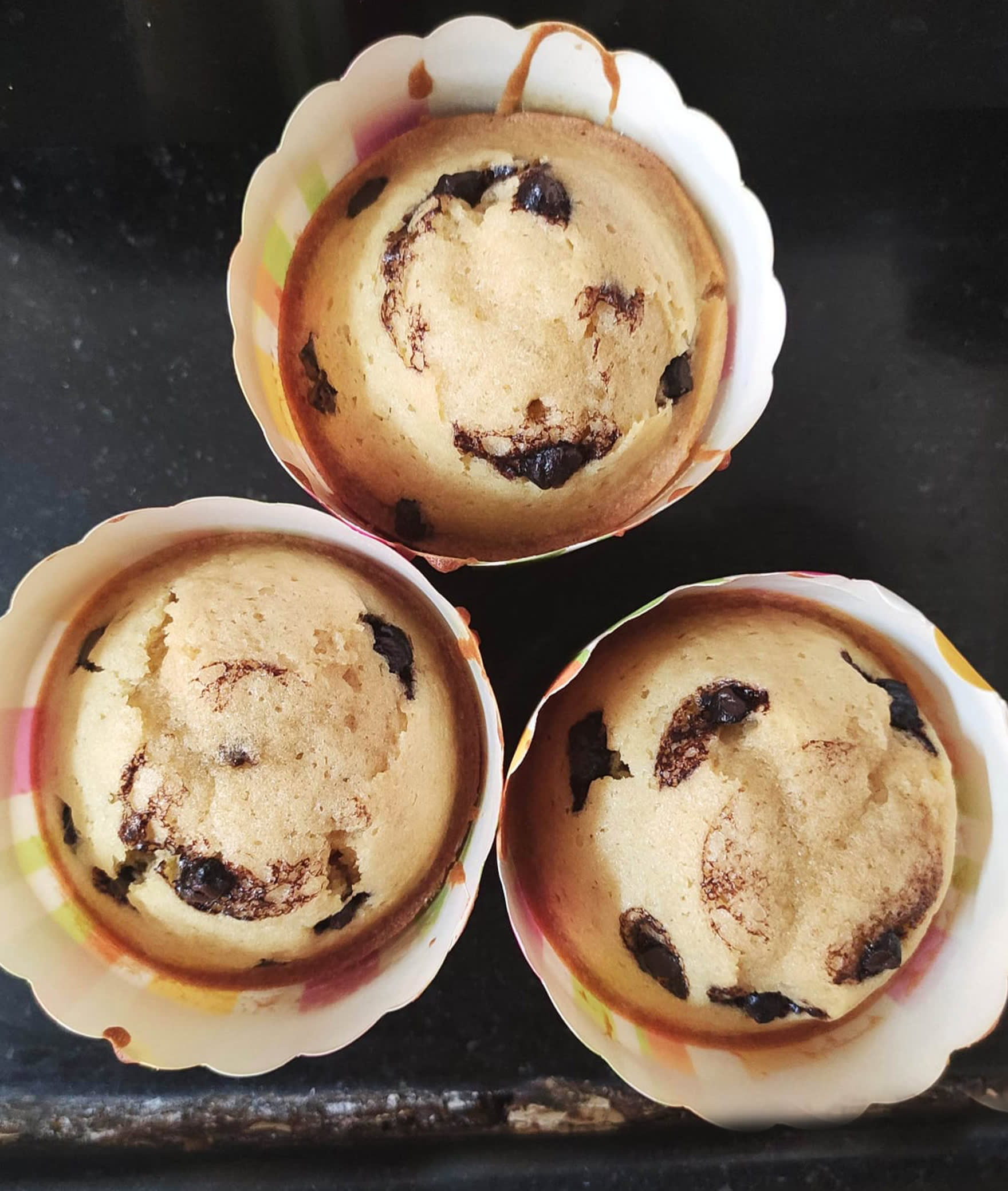 Disha Bakes Magic - Logo
