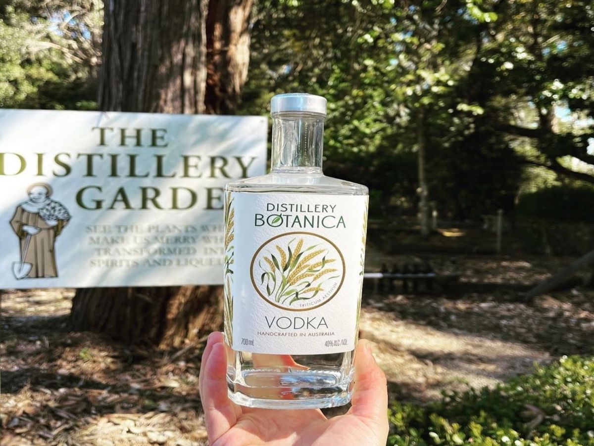 Distillery Botanica - Logo