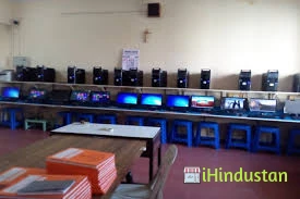 Divine college - Logo