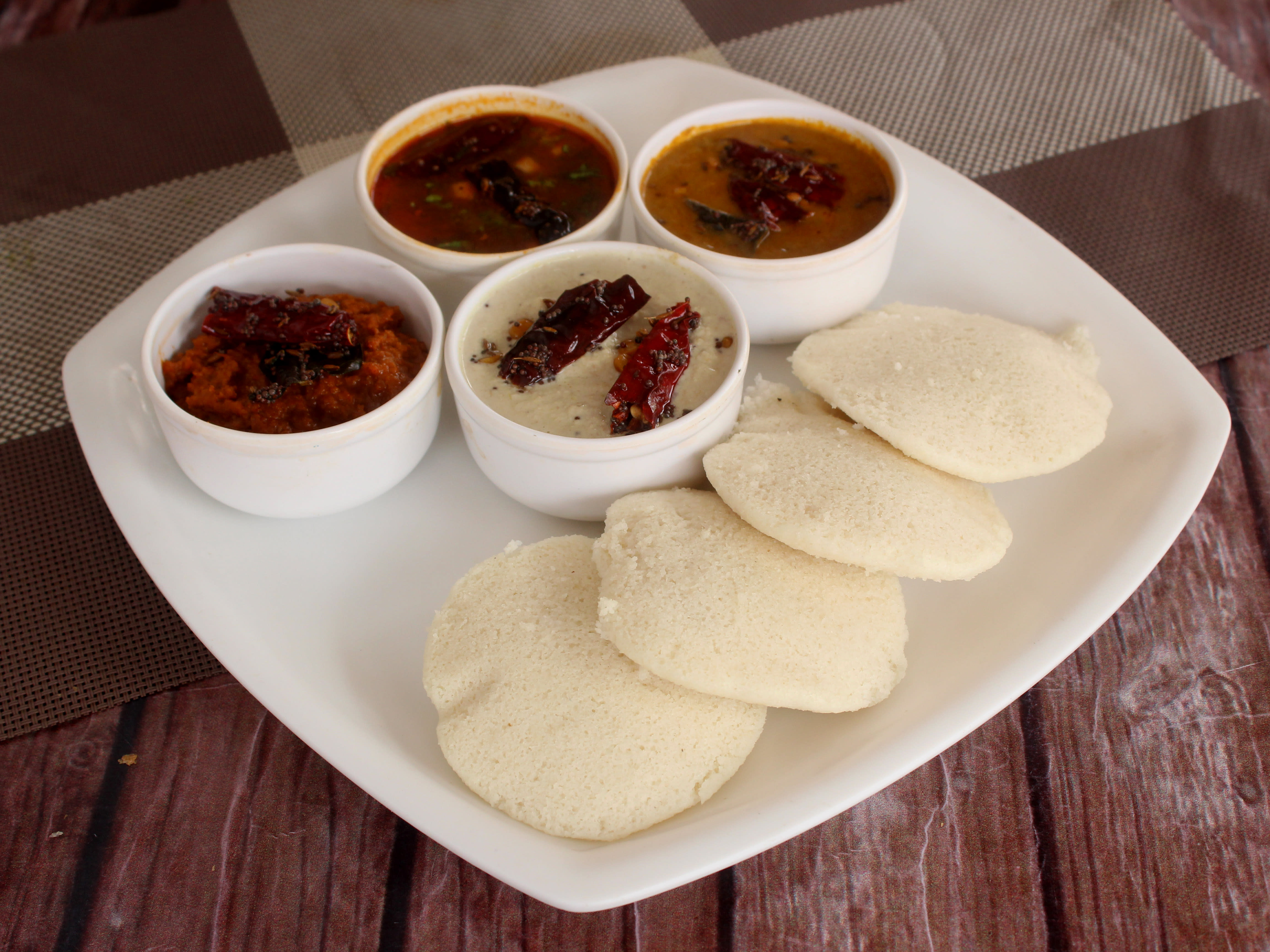 DIYA'S SOUTH FLAVOURS - Logo